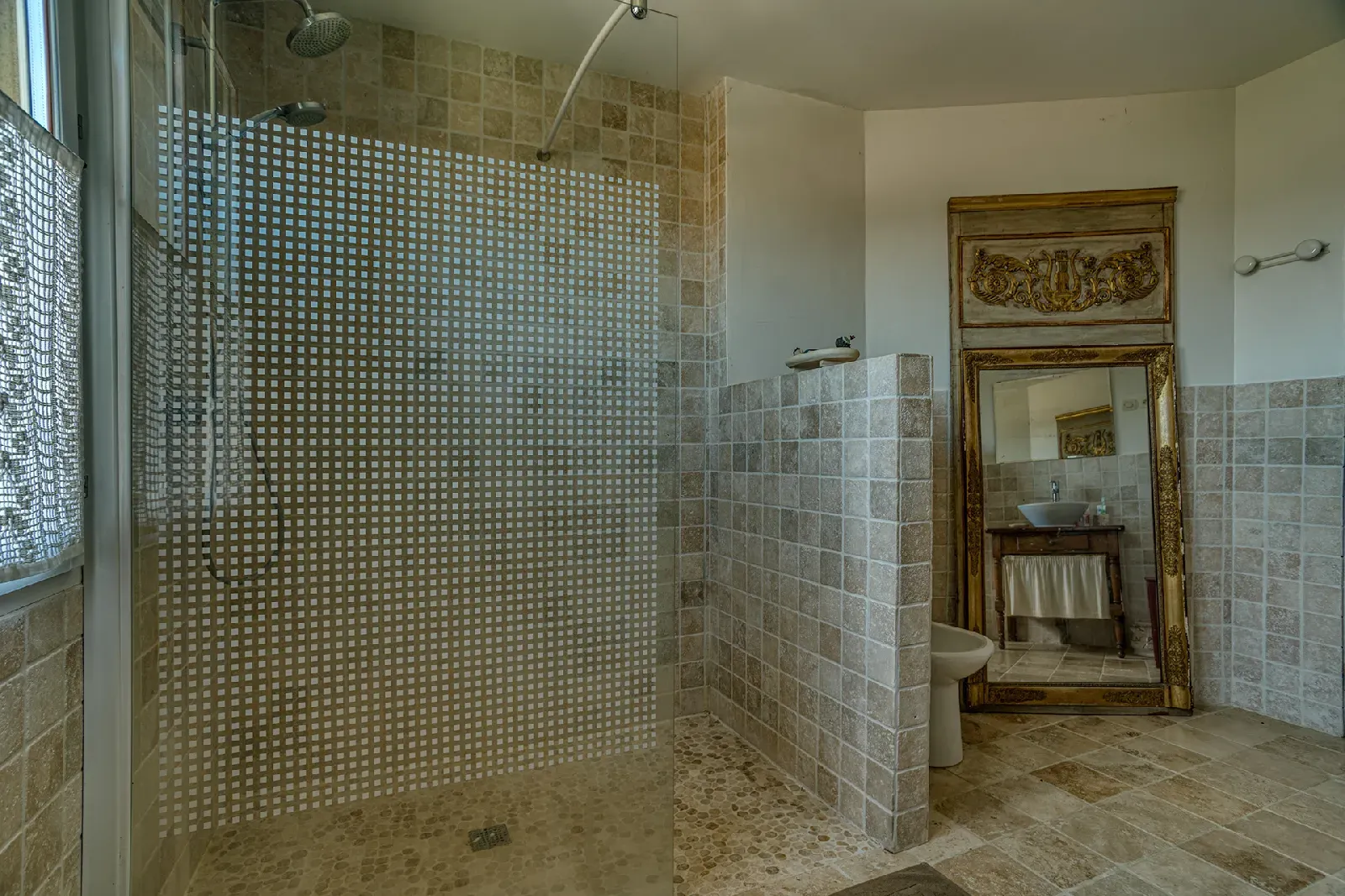 Salle de bain, douche à l'italienne